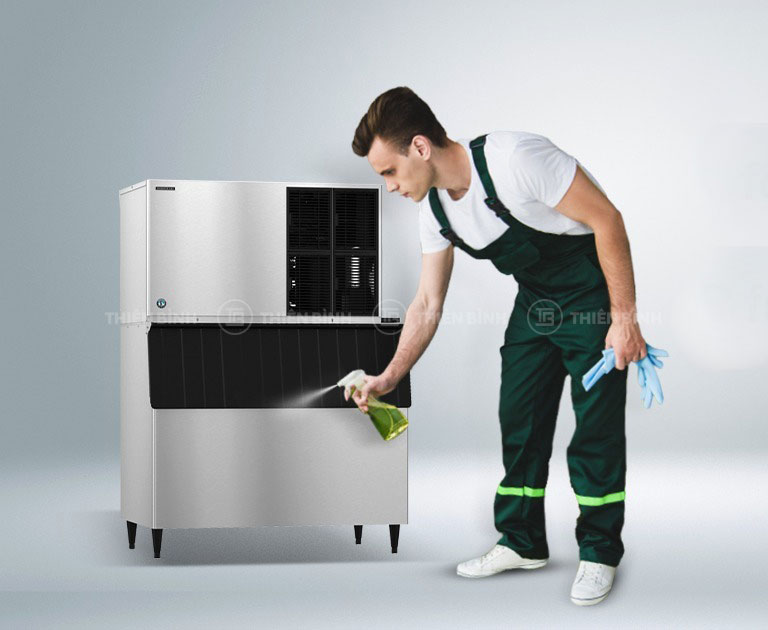 Vệ sinh máy làm đá đúng kỹ thuật