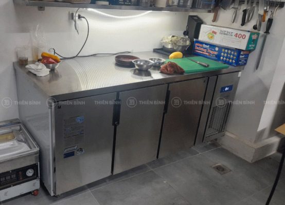 Giá Bếp Á Công Nghiệp: Yếu Tố & Kinh Nghiệm Chọn Mua - ảnh 5 Chức năng của bàn đông