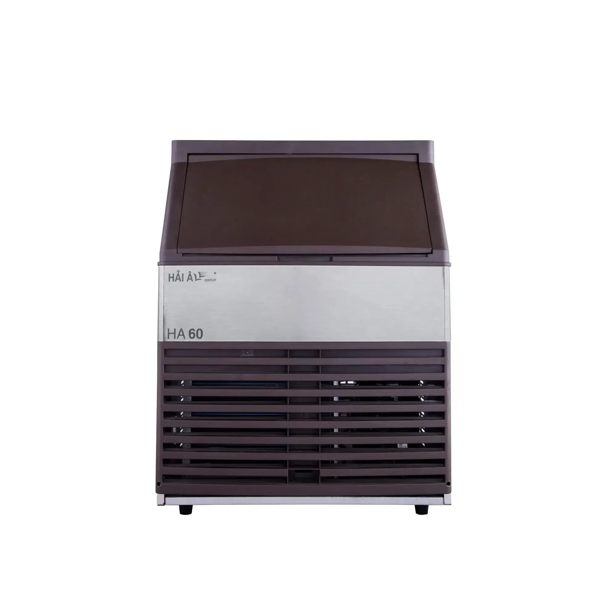 Kỹ thuật viên đang bảo dưỡng định kỳ máy làm đá viên công nghiệp, kiểm tra các bộ phận quan trọng để đảm bảo máy làm đá viên hoạt động hiệu quả và bền bỉ.