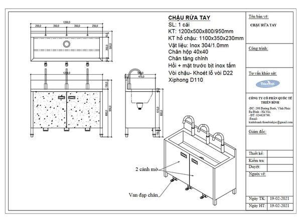 Bếp á 3 họng công nghiệp với thiết kế hiện đại, vững chắc trong không gian bếp nhà hàng.