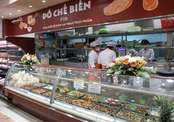 Bếp inox công nghiệp hiện đại, sạch sẽ và hiệu quả, minh chứng cho giá trị đầu tư bền vững